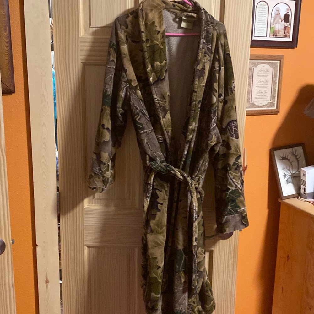 Camo robe
